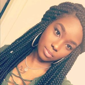 Meet your Posher, Bria